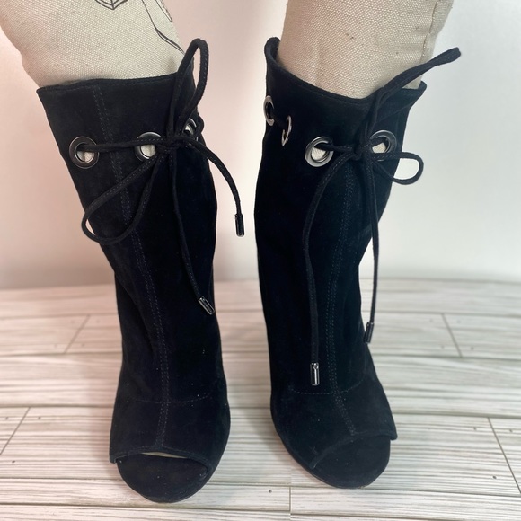 Steve Madden Cavalier Booties size 5.5 - Picture 4 of 13